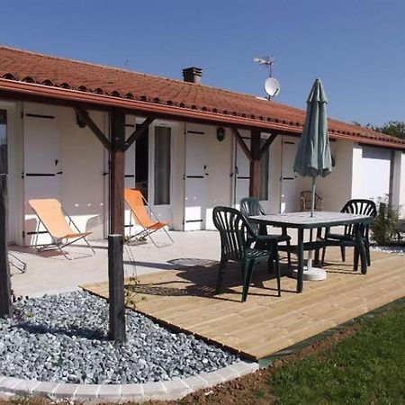 Maison La Jonchère, 4 pièces, 6 personnes - FR-1-357-89 Extérieur photo